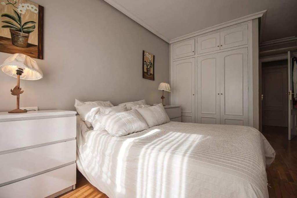 Apartamento + Parking En El Centro De 卡塔赫纳 外观 照片